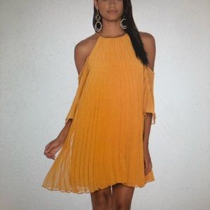 BB Dacota by Steve Madden Gretel Dress Sz XS 100% Polyester Royalty Yellow NWT